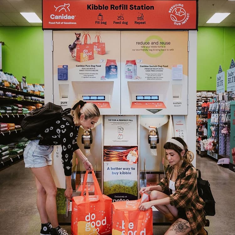 One Bulk-Bin Kibble Brand’s Plan to Save the Planet