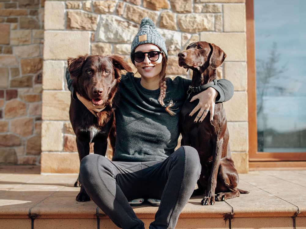 Research Finds Dogs With More Human and Animal Buddies Live Longer