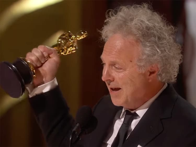 This Oscar Winner Thanked His Dog in His Acceptance Speech