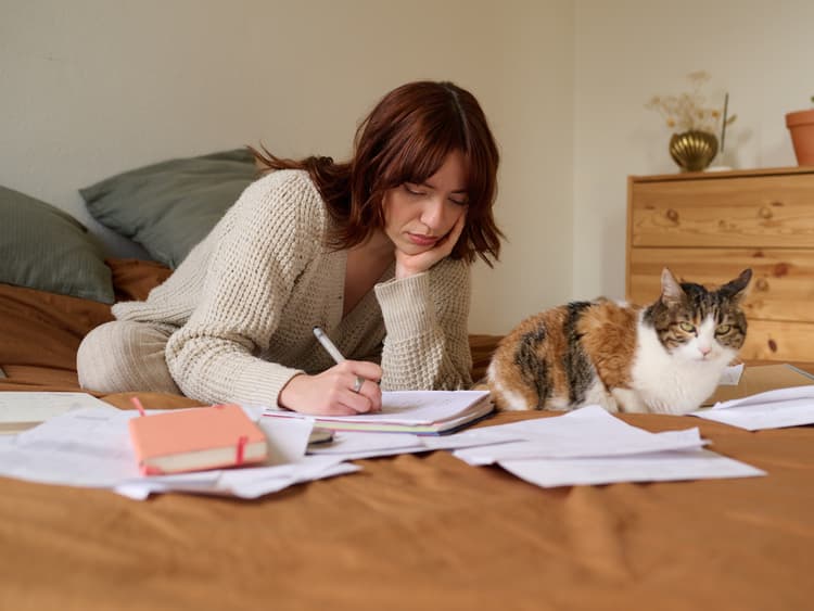 A New Study Compares Dog and Cat People—One Group Is Clearly More Neurotic